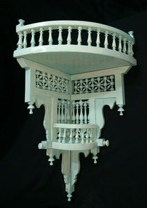 W61G Arabesque Arabian Corner Wall Shelf – Aged Green Wood Accent, Pistachio Finish, Handcrafted